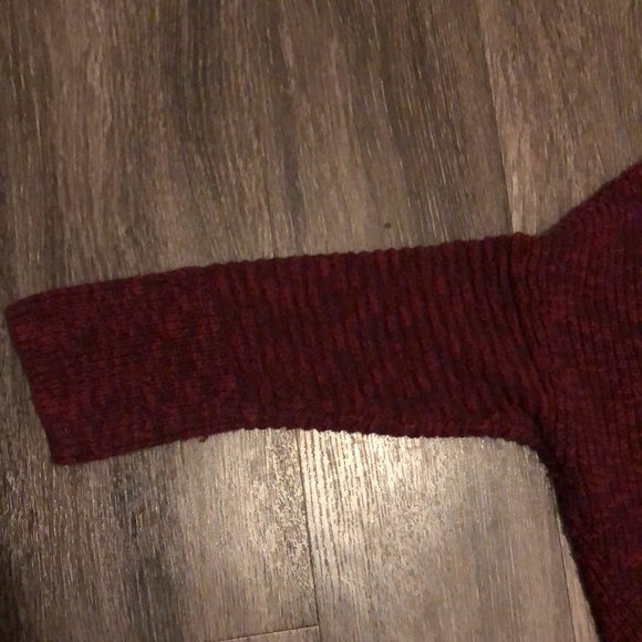 Express Sweater - Picture 3 of 7